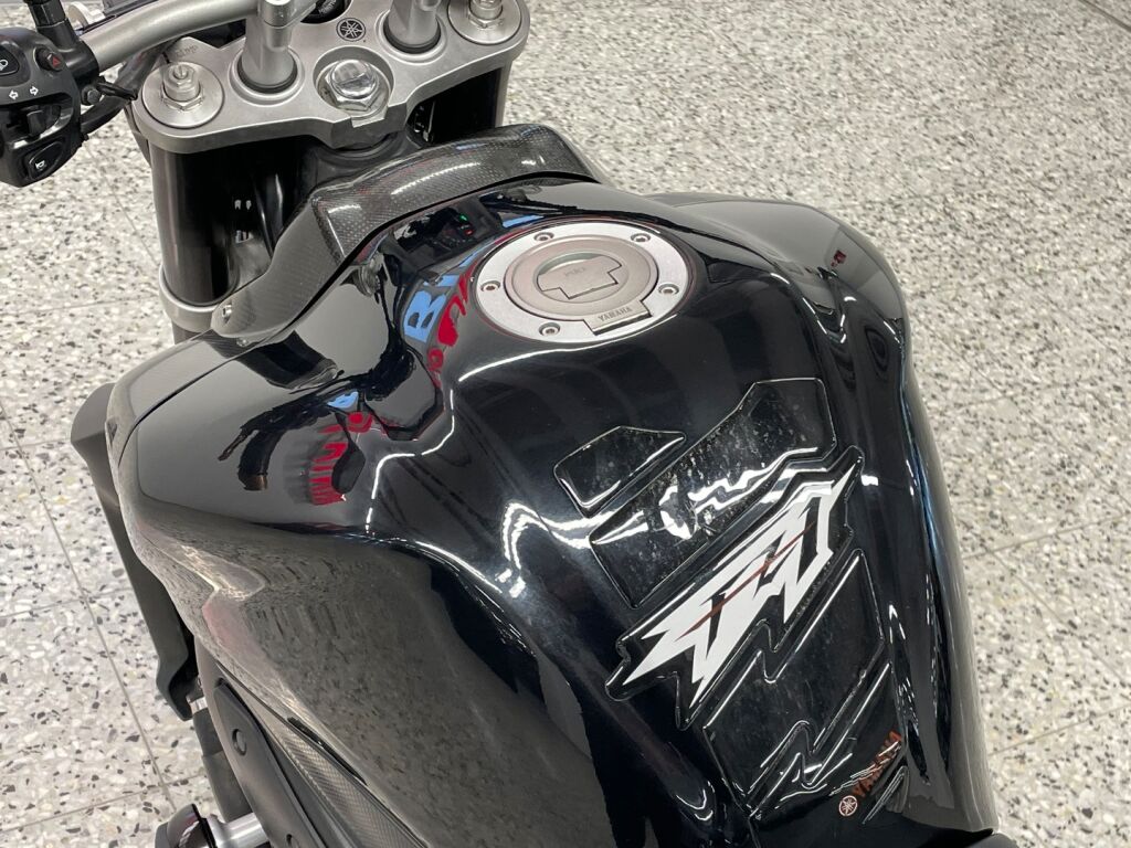 Yamaha FZ1-N 2011 