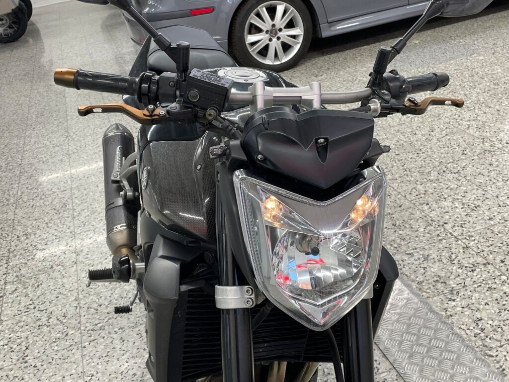 Yamaha FZ1-N 2011 