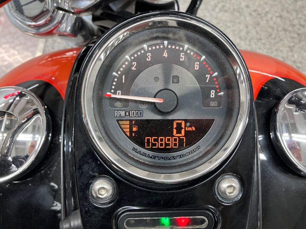 Harley-davidson DYNA 2011 