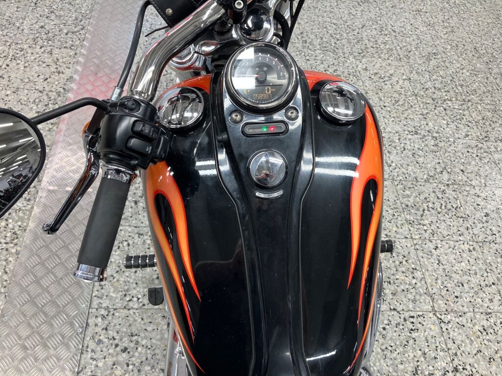 Harley-davidson DYNA 2011 