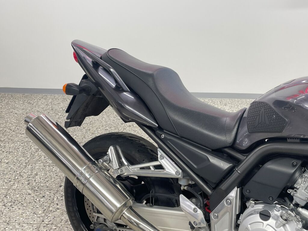 Yamaha FZS 2005 