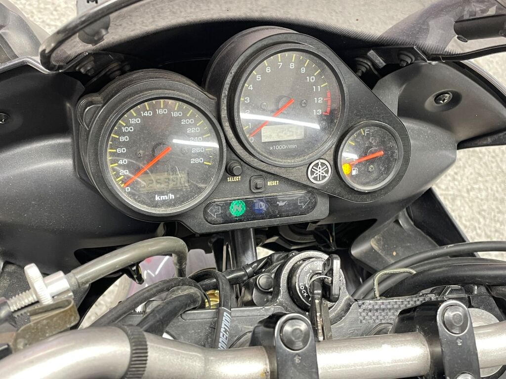 Yamaha FZS 2005 