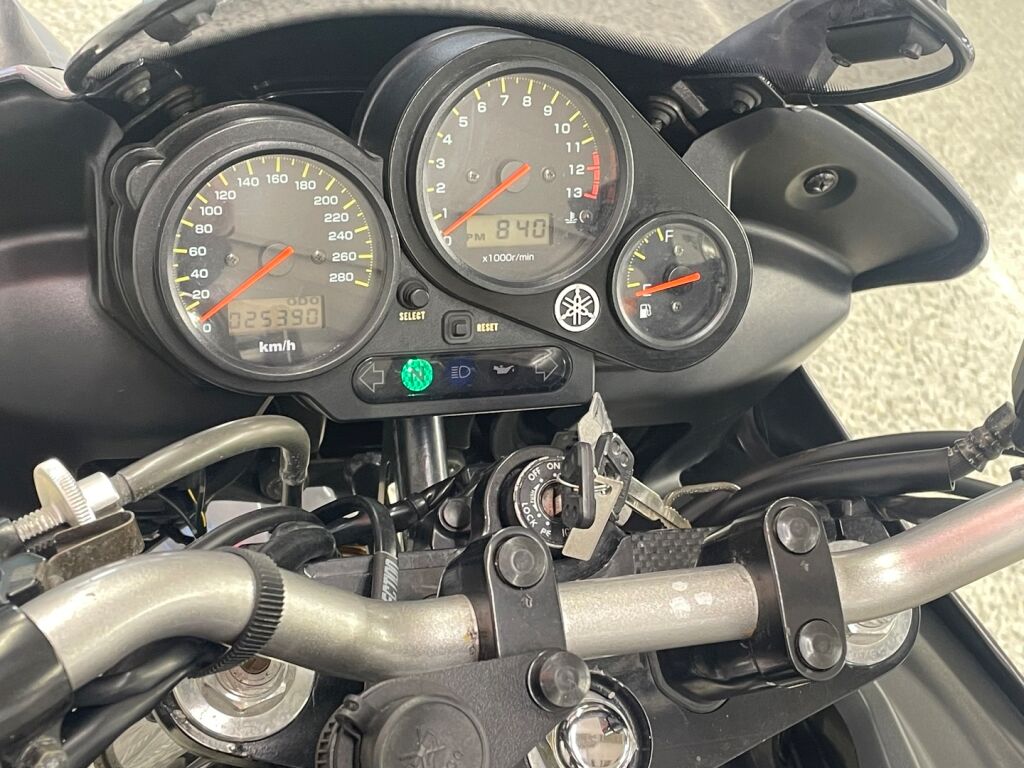 Yamaha FZS 2005 
