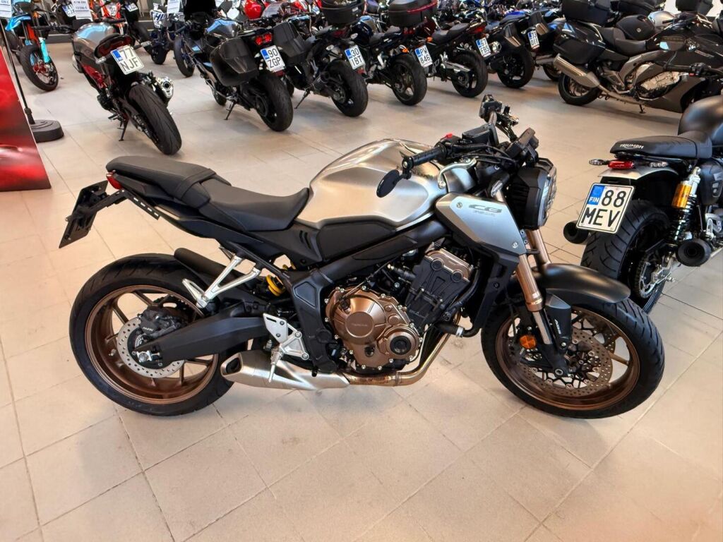 Honda CB 2020 VL O 2