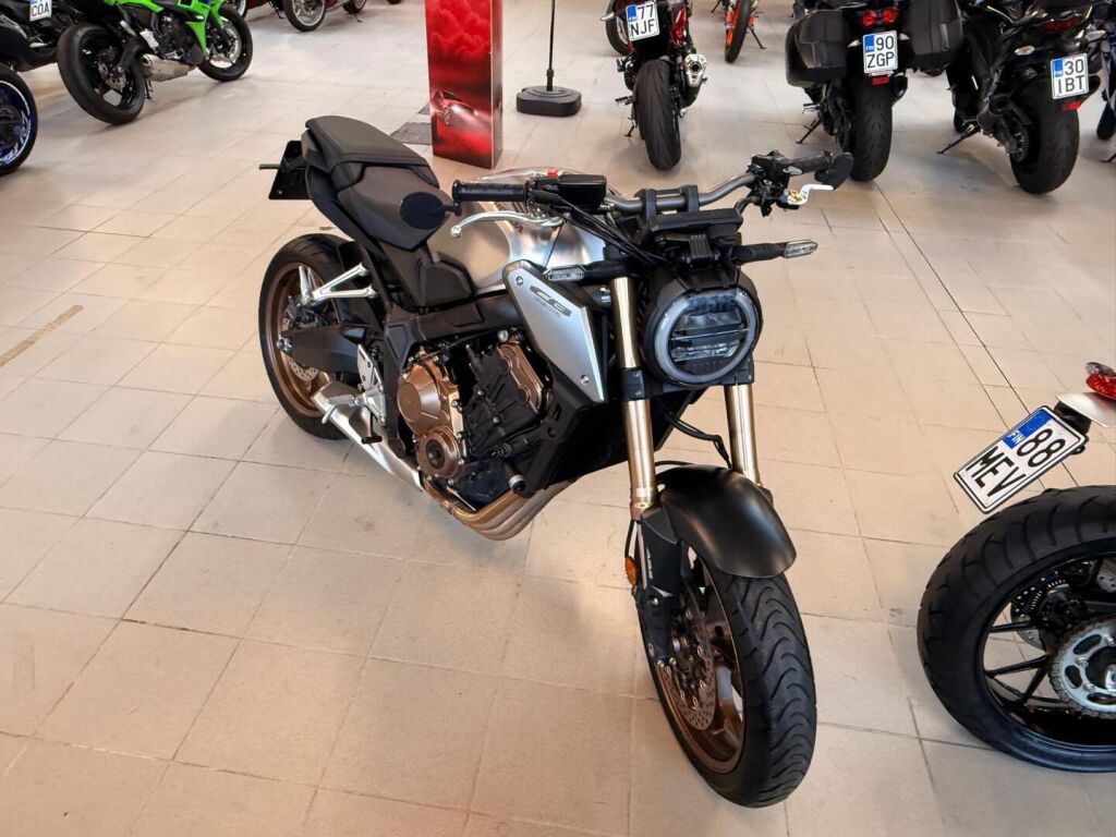 Honda CB 2020 VL O 2