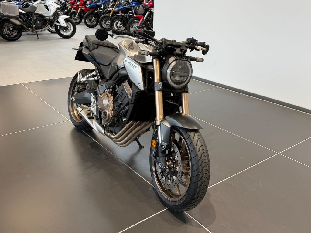 Honda CB 2020 VL O 2