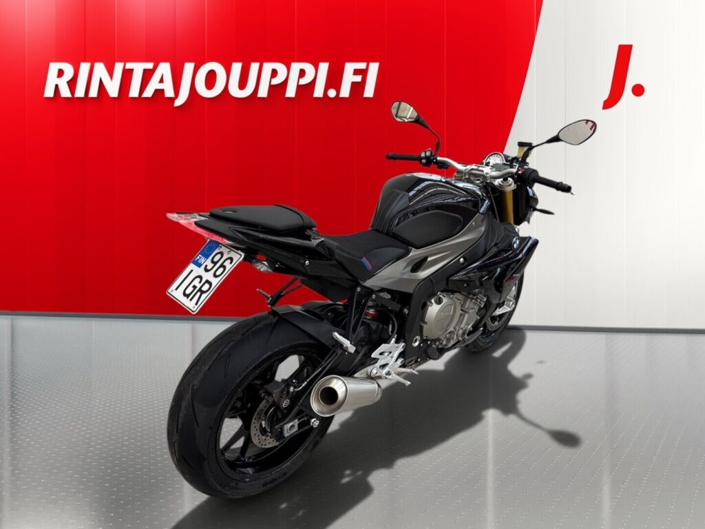 BMW S 2016 