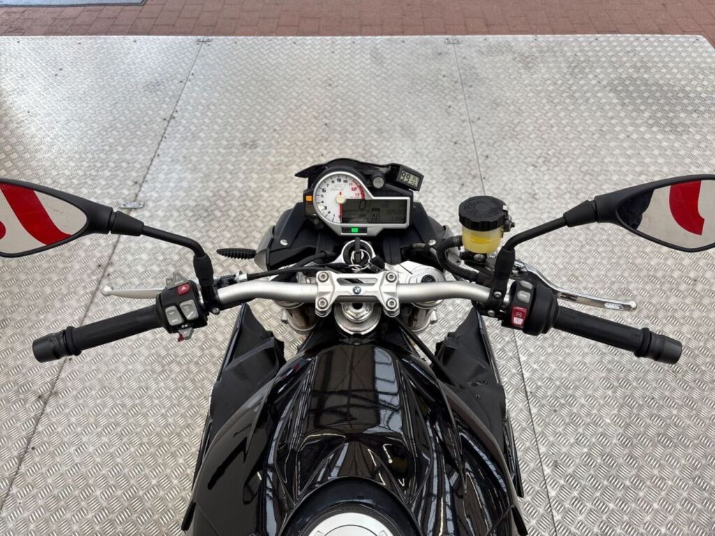 BMW S 2016 