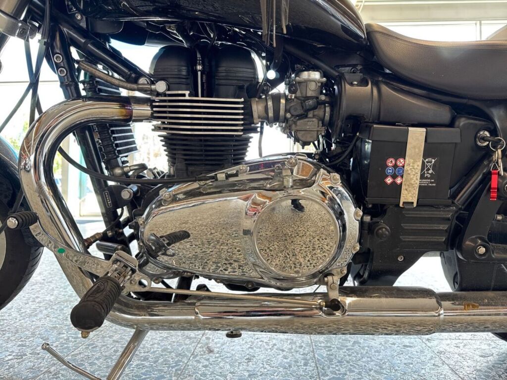 Triumph AMERICA 2010 Musta