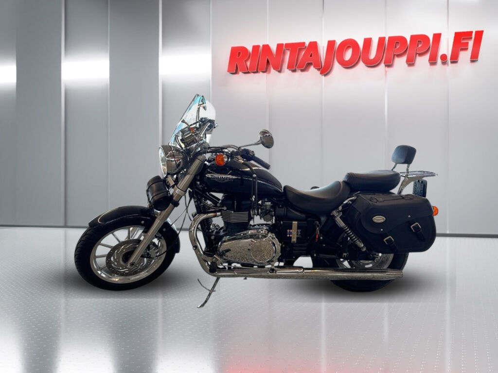 Triumph AMERICA 2010 Musta