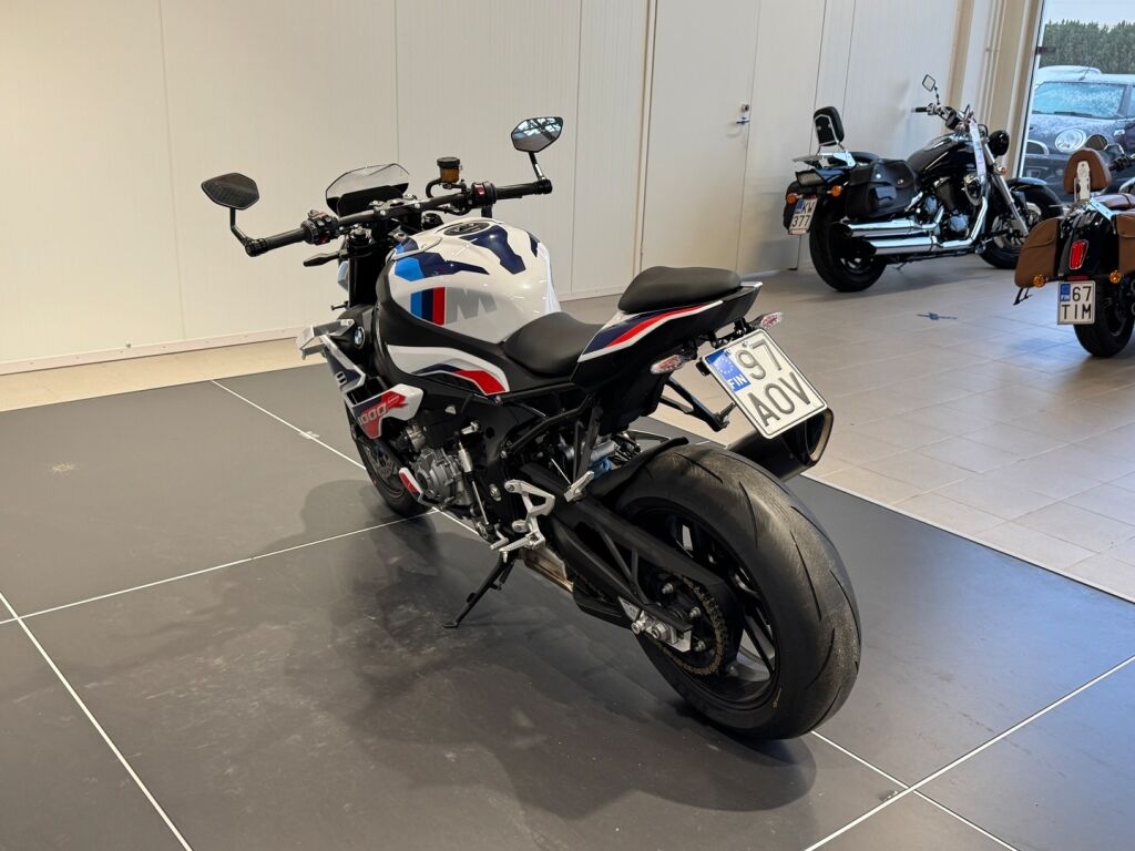 BMW M 2023 Valkoinen