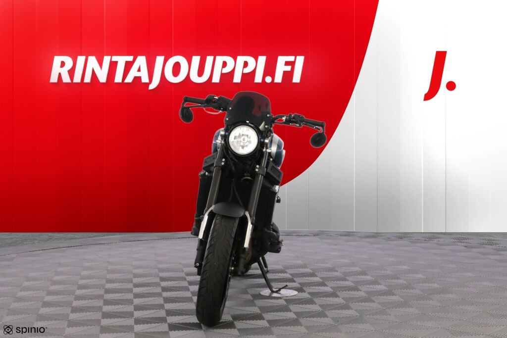 Yamaha XSR 2016 Musta