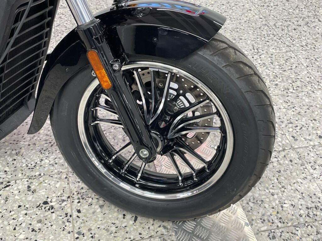 Indian SCOUT 2024 Musta