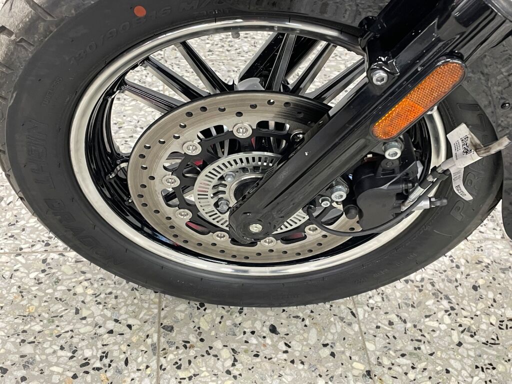 Indian SCOUT 2024 Musta