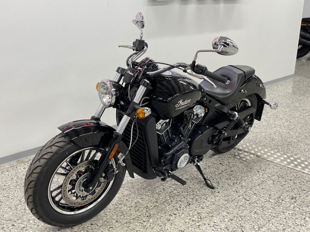 Indian SCOUT 2024 Musta