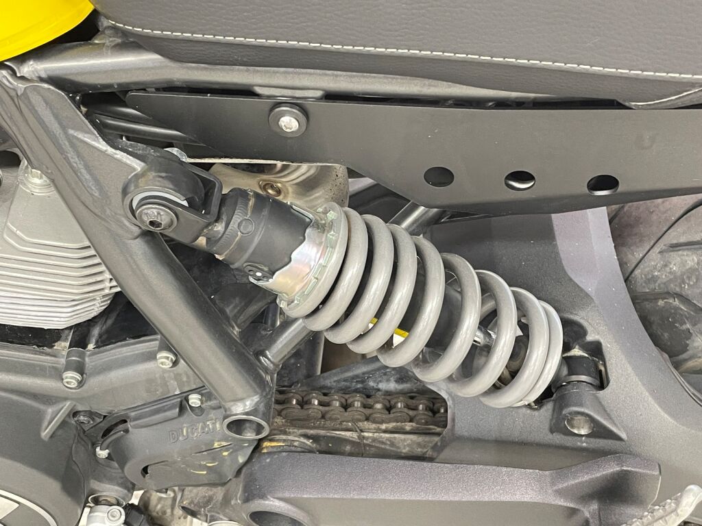 Ducati SCRAMBLER 2016 Keltainen