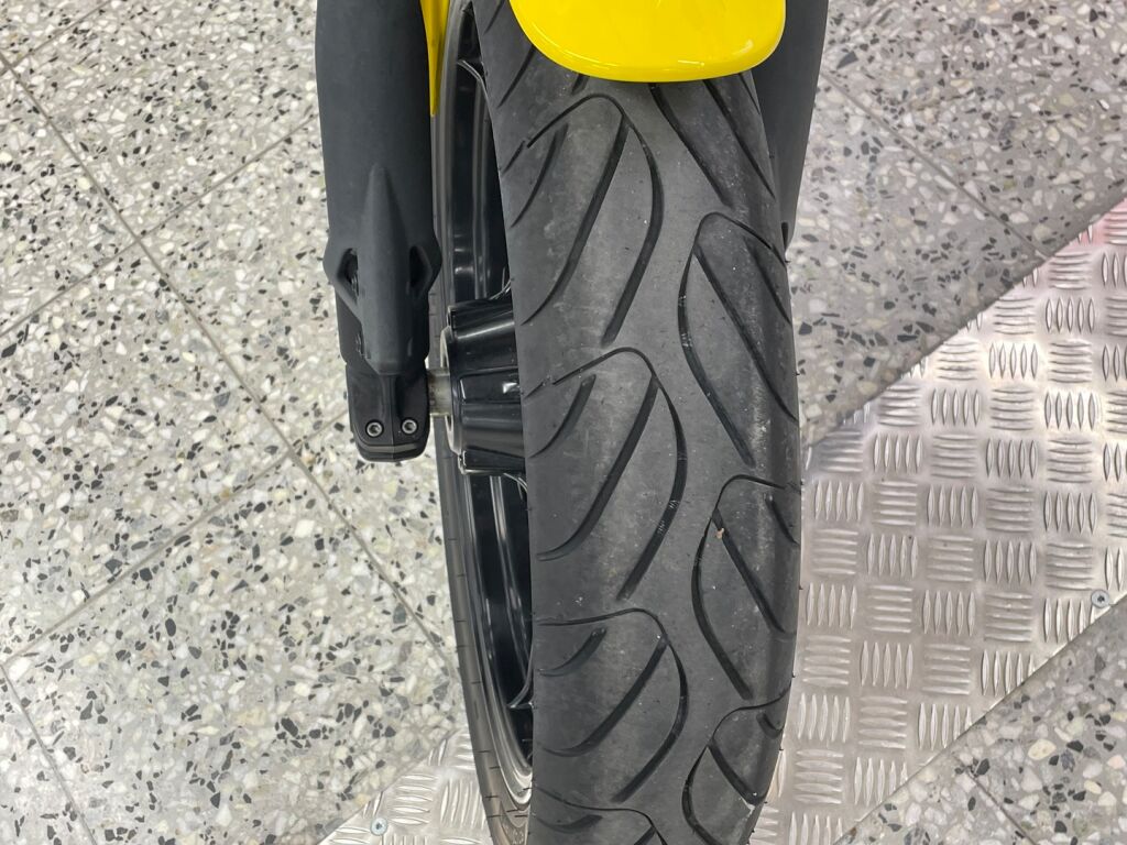 Ducati SCRAMBLER 2016 Keltainen