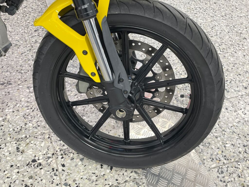 Ducati SCRAMBLER 2016 Keltainen