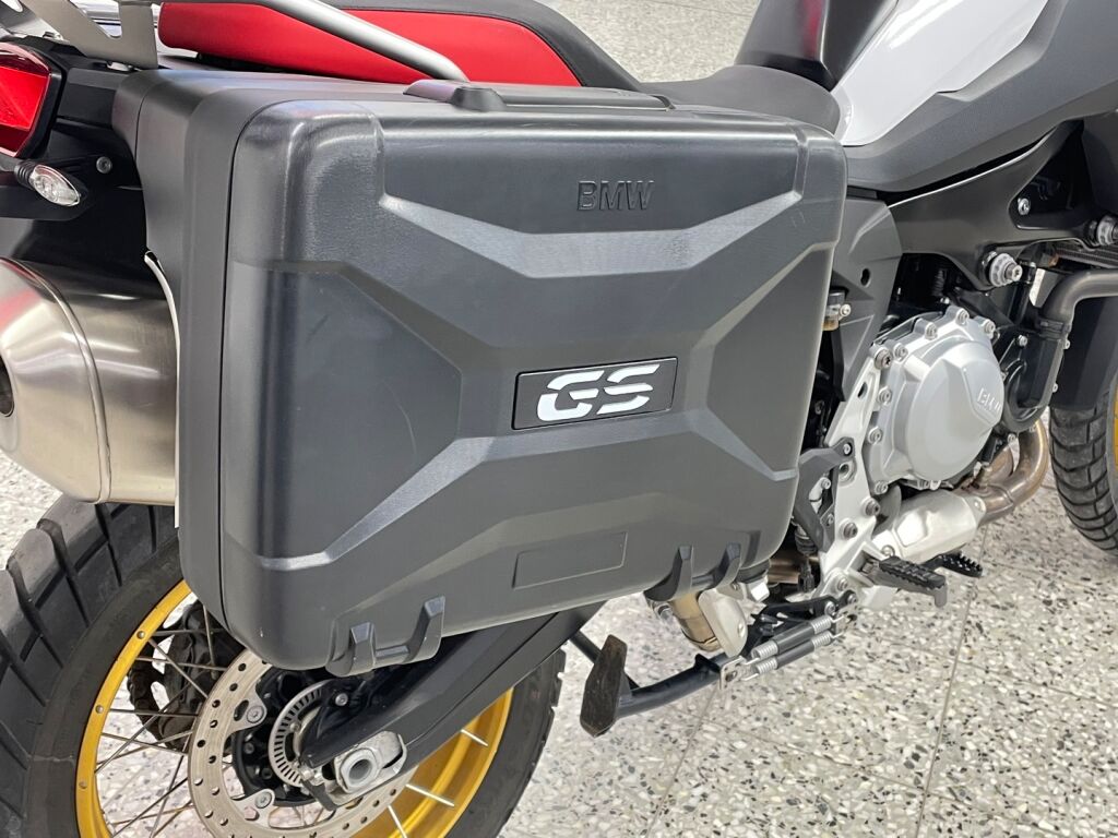 BMW F 2020 Valkoinen