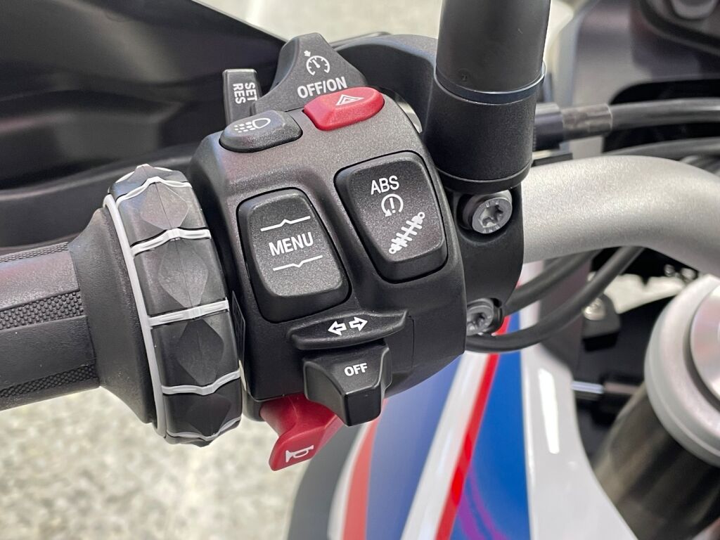 BMW F 2020 Valkoinen