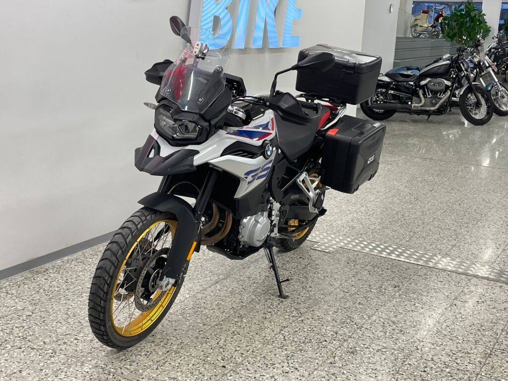 BMW F 2020 Valkoinen