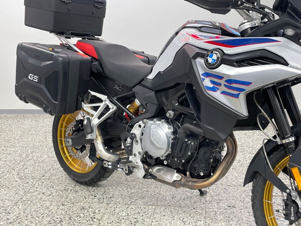 BMW F 2020 Valkoinen