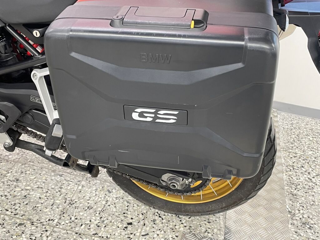 BMW F 2020 Valkoinen