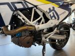 Husqvarna 701 2016 moniväri