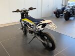 Husqvarna 701 2016 moniväri