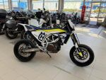 Husqvarna 701 2016 moniväri