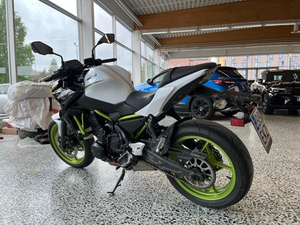 Kawasaki Z 2021 