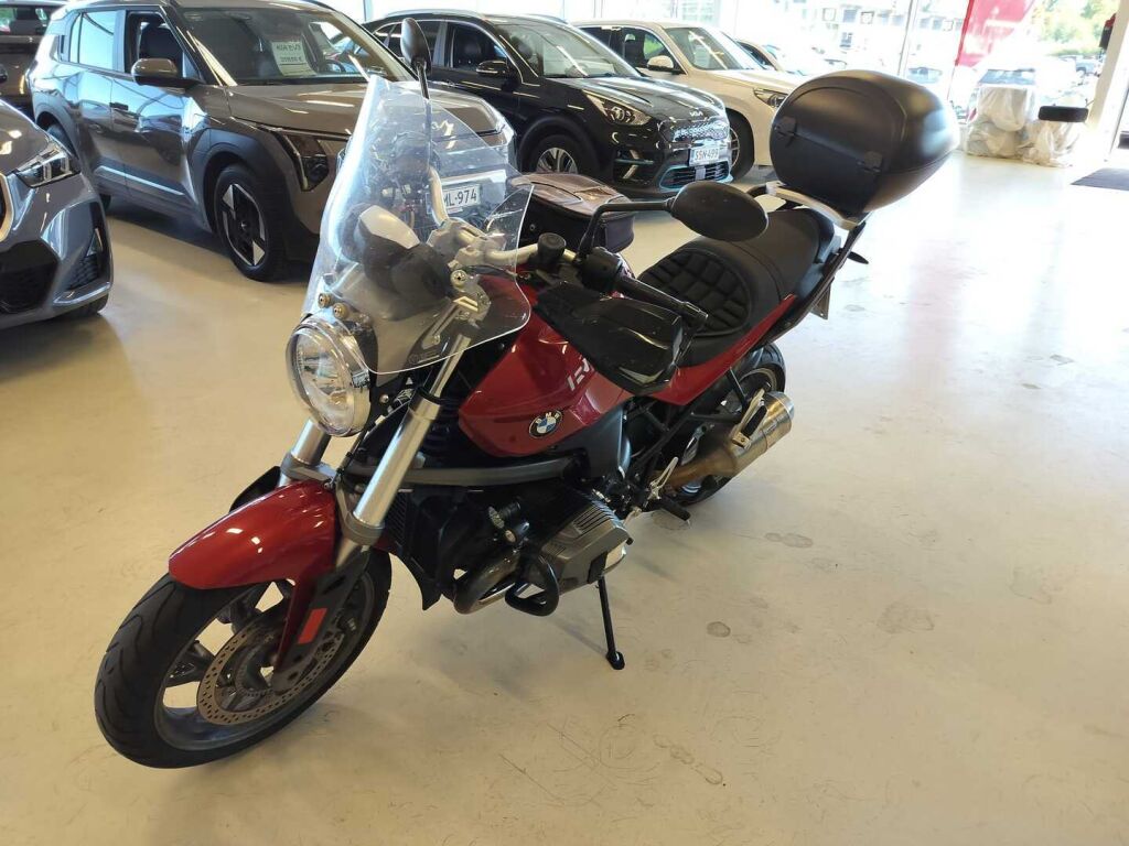 BMW R 2011 Punainen