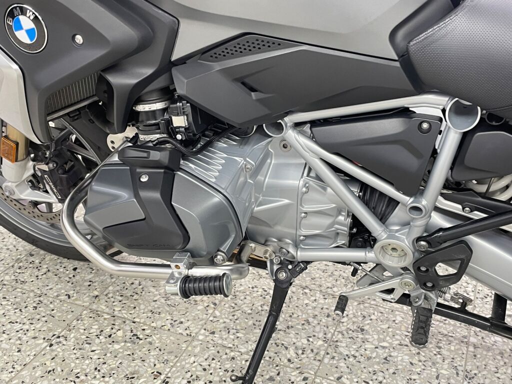BMW R 2019 Musta