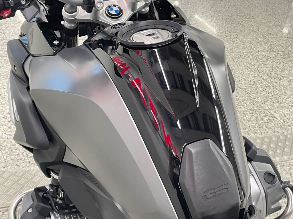 BMW R 2019 Musta