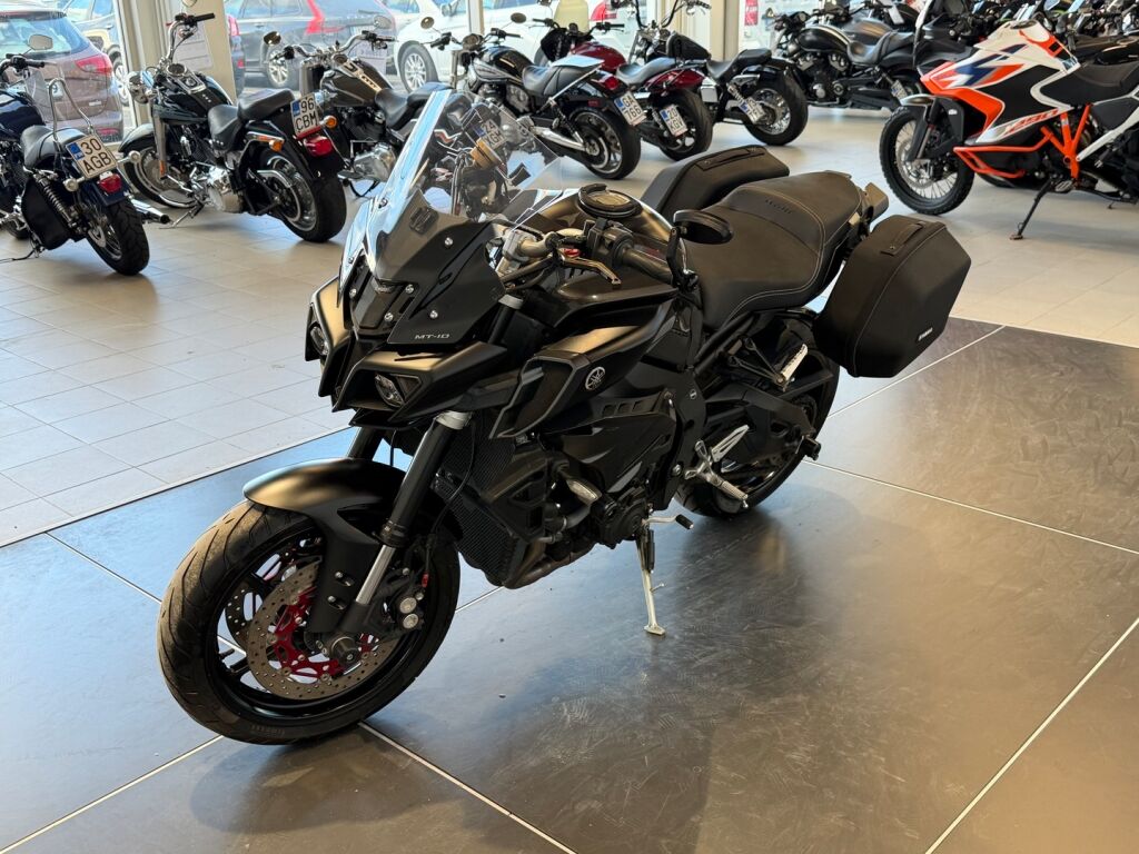 Yamaha MT-10 2018 Musta