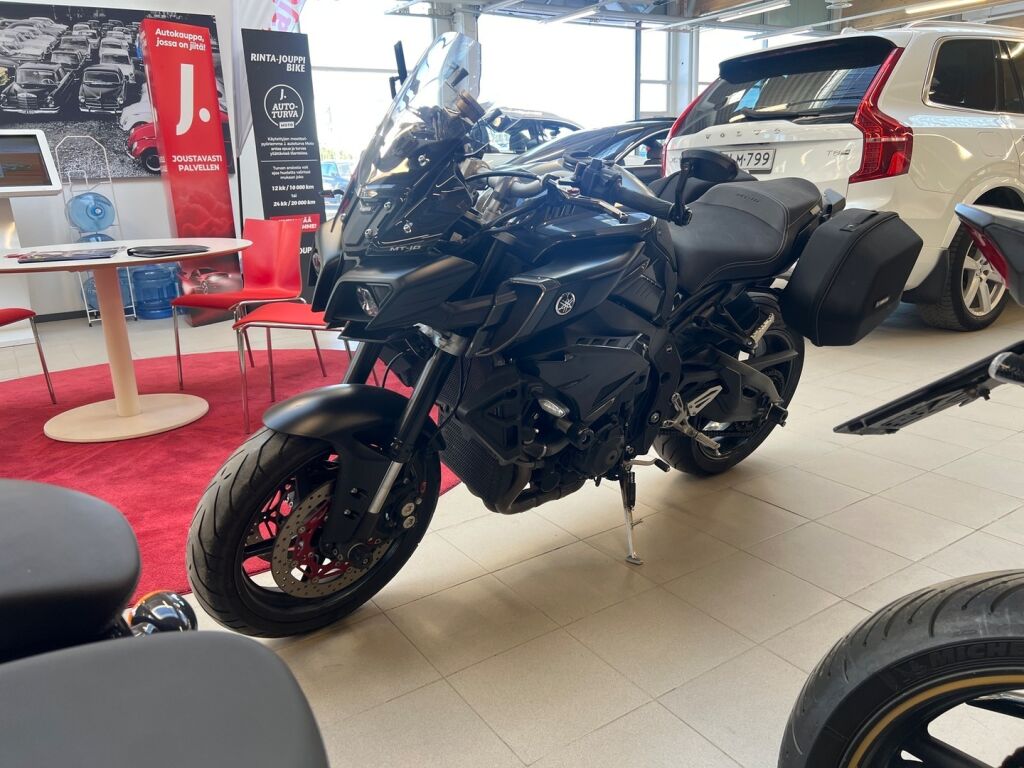 Yamaha MT-10 2018 Musta