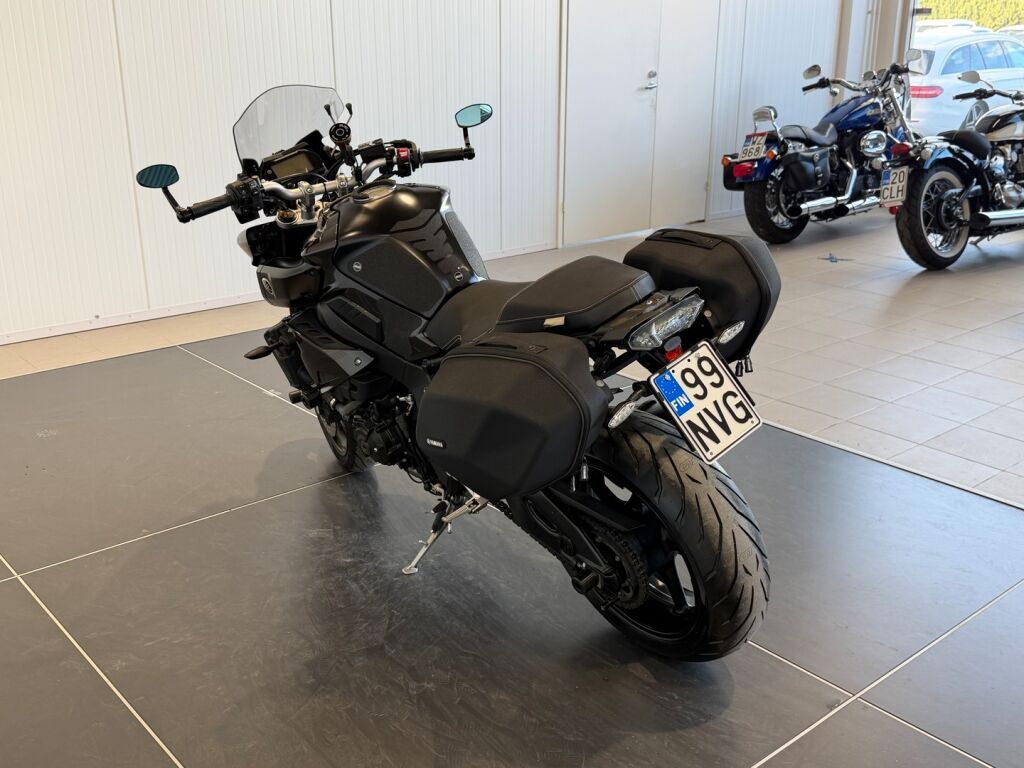 Yamaha MT-10 2018 Musta