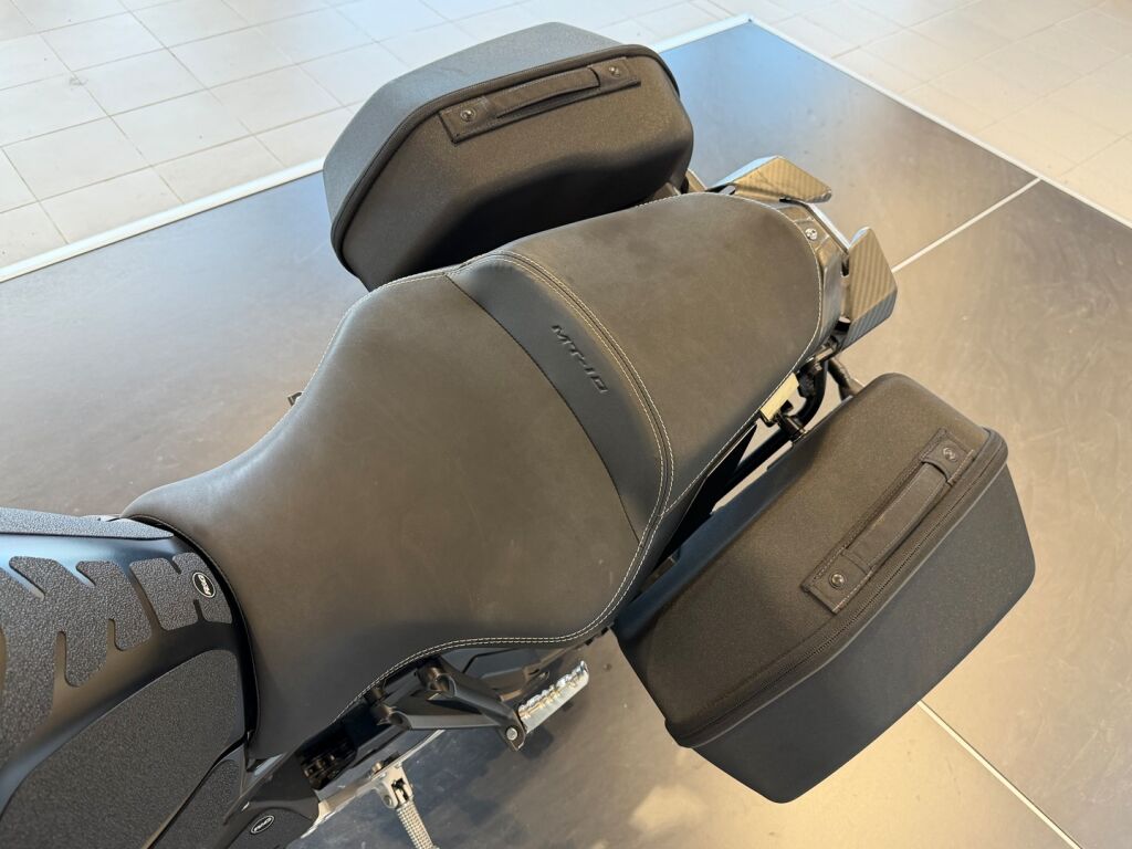 Yamaha MT-10 2018 Musta