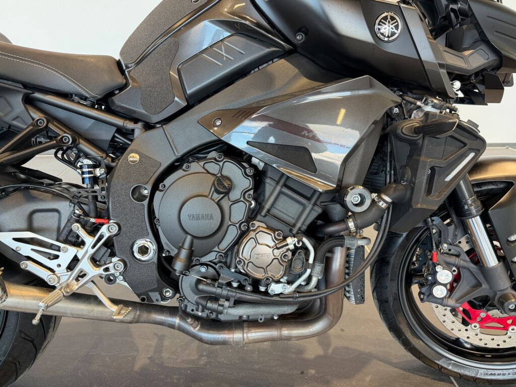 Yamaha MT-10 2018 Musta