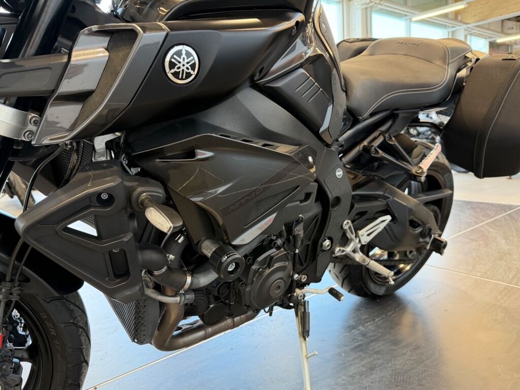 Yamaha MT-10 2018 Musta
