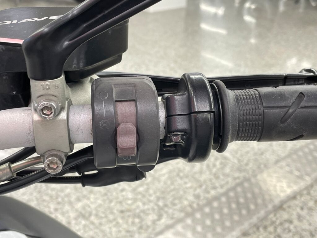 Ducati DIAVEL 2014 Musta