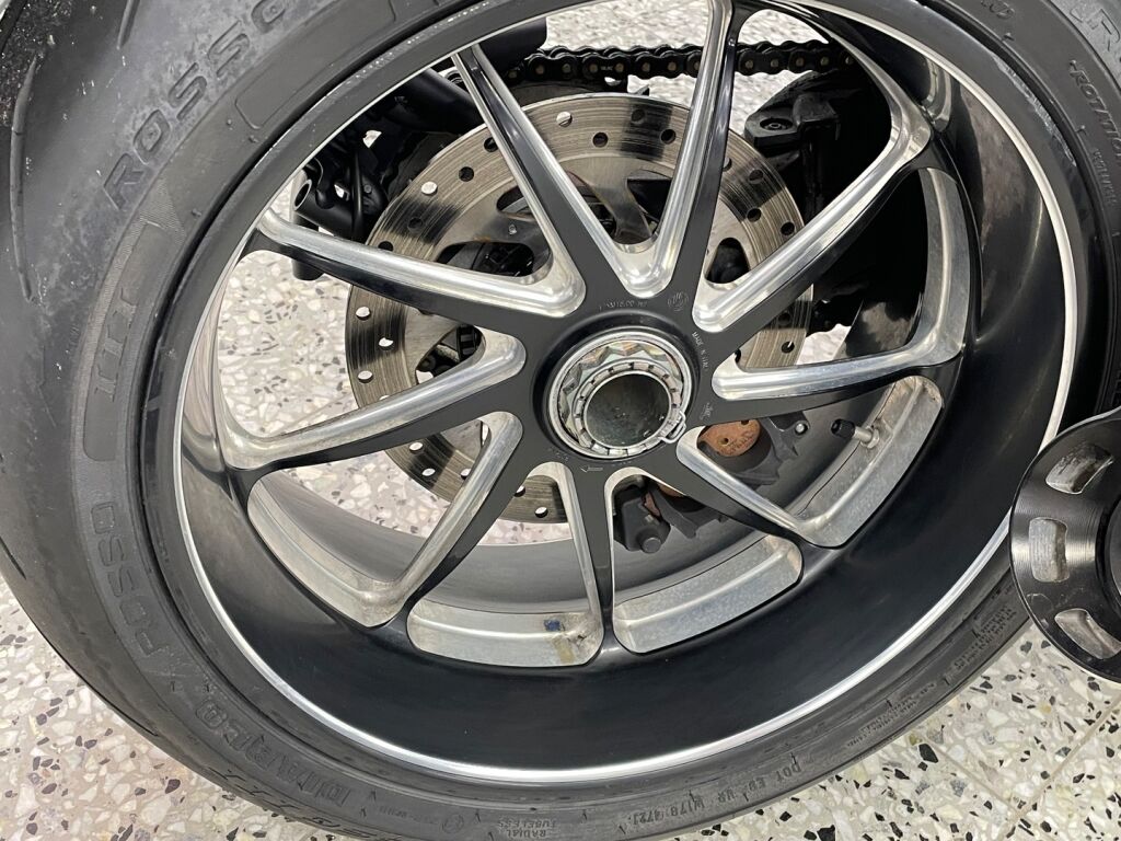 Ducati DIAVEL 2014 Musta