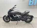 Ducati DIAVEL 2014 Musta