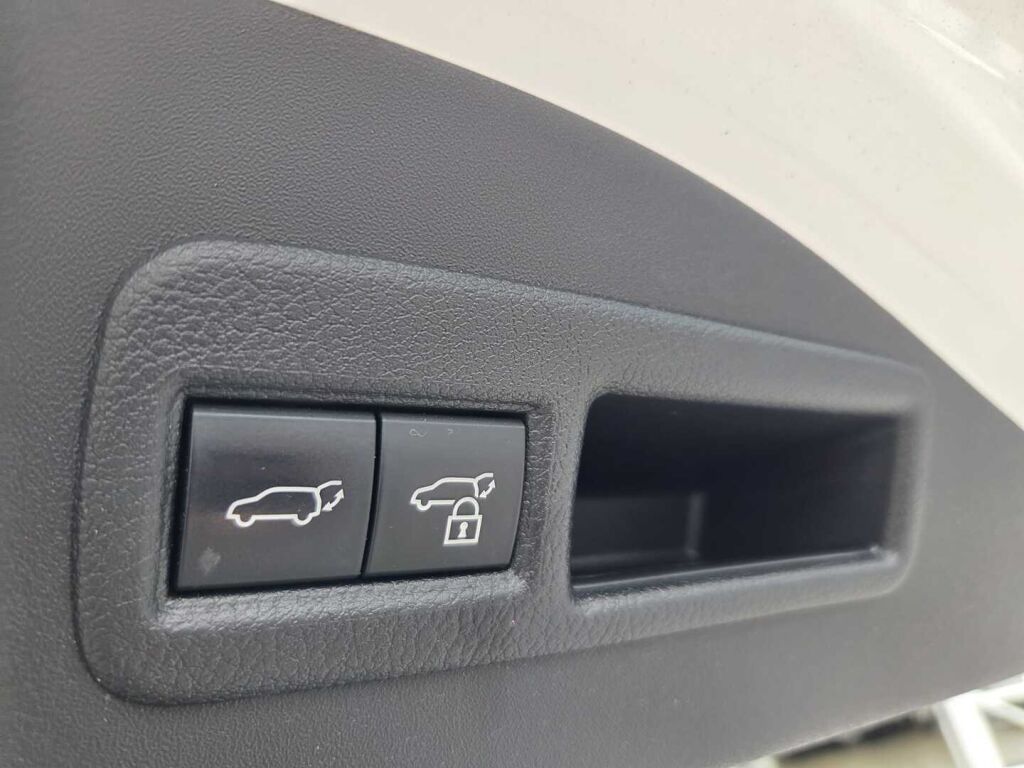 Subaru Solterra 2023 Valkoinen