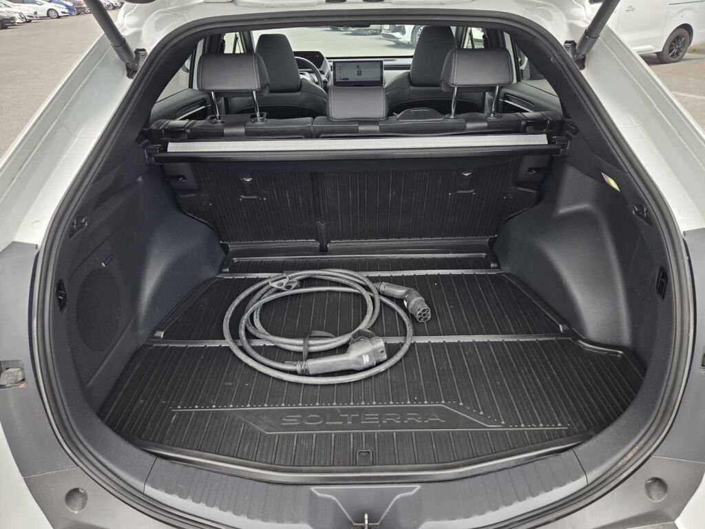 Subaru Solterra 2023 Valkoinen