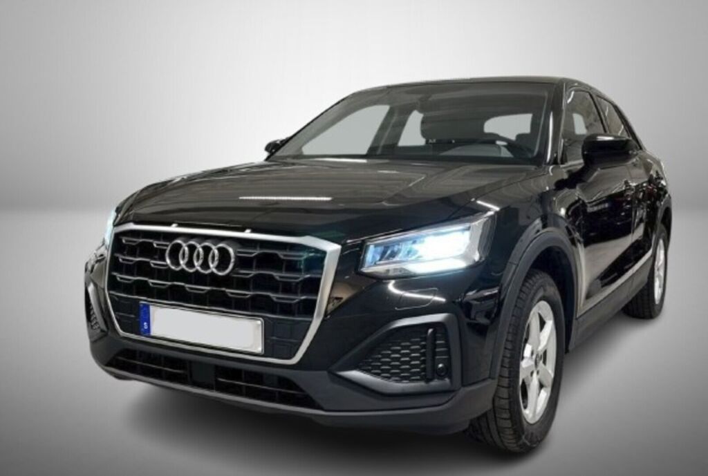 Audi Q2 2023 Musta