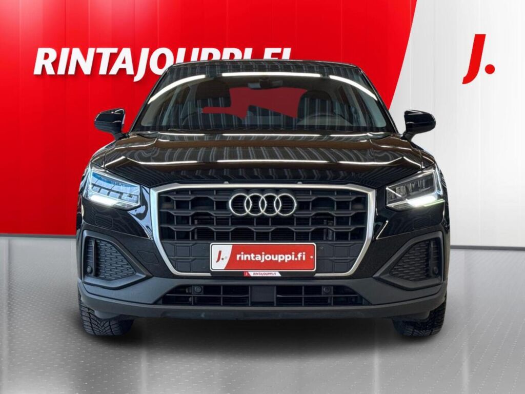 Audi Q2 2023 Musta