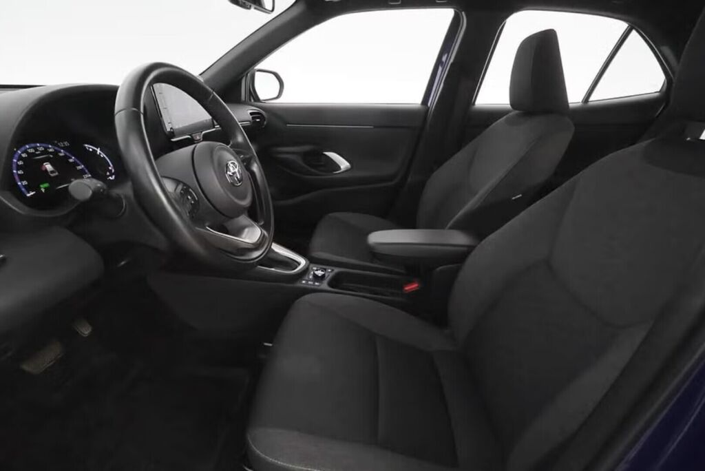 Toyota Yaris Cross 2022 Sininen