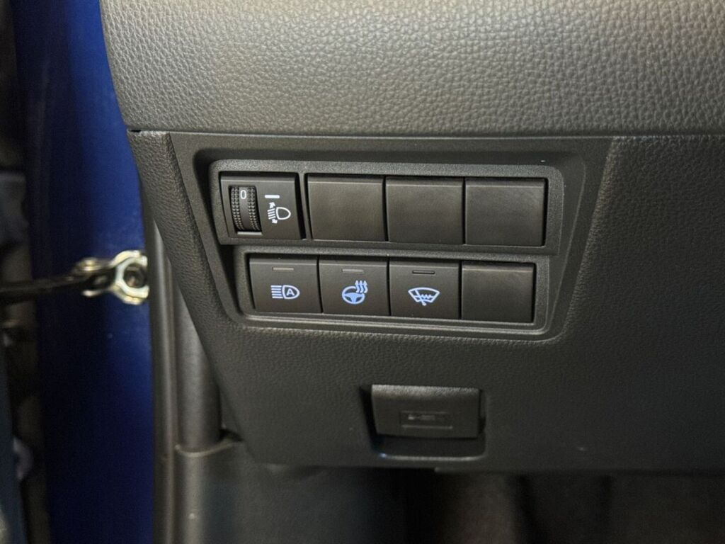 Toyota Yaris Cross 2022 Sininen
