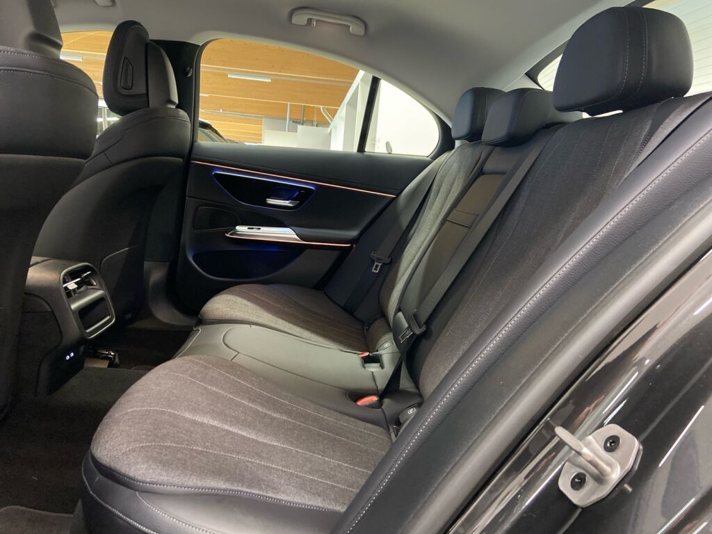 Mercedes-Benz E 2024 